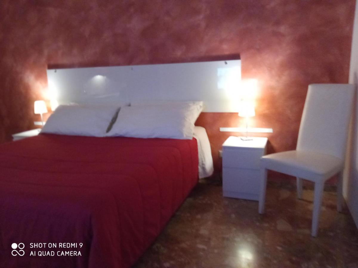 كاتانيا Bed & Breakfast Fontanarossa Airport -Private Parking- المظهر الخارجي الصورة